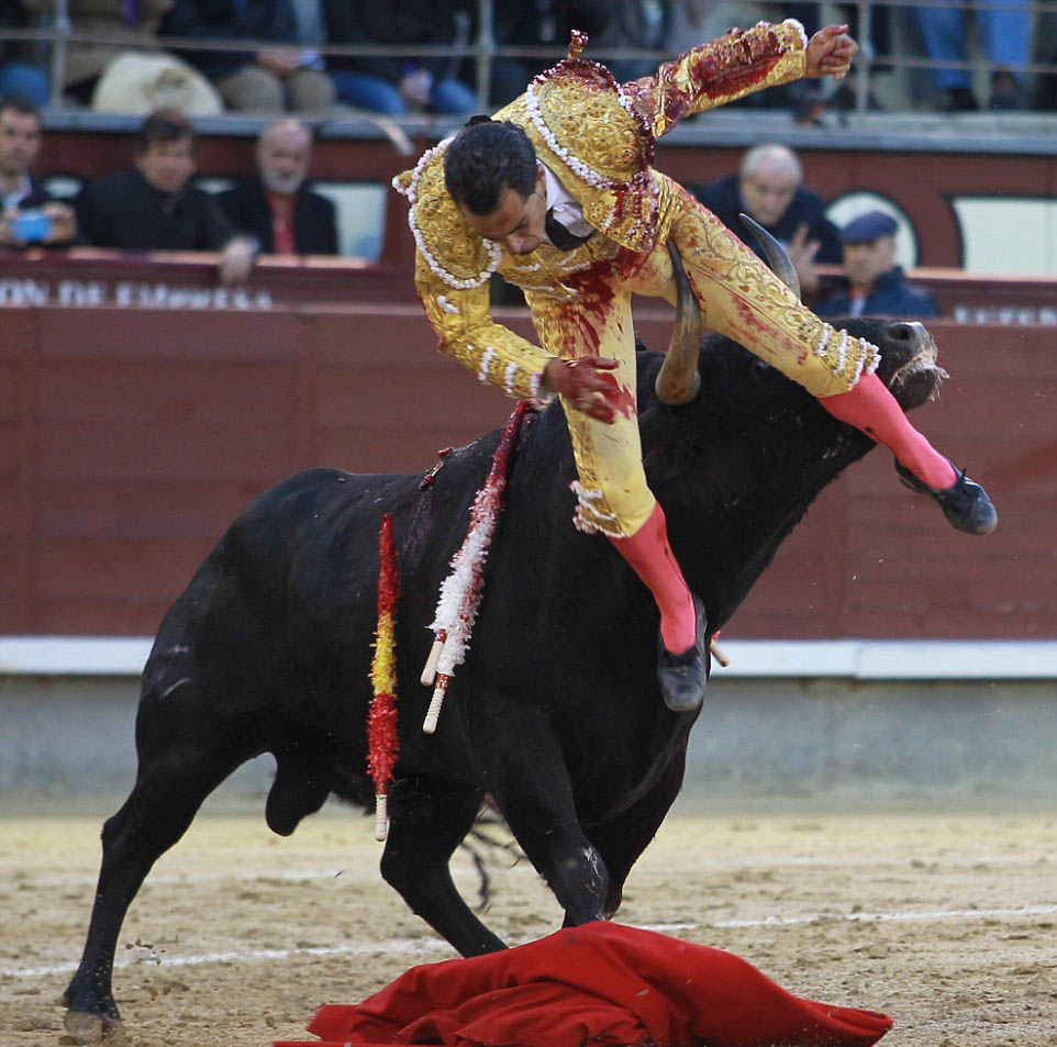 芝加哥公牛国际比赛日主帅复盘阿贾克斯围绕CBA常规赛止住颓势，现场解说直呼：赛前比利亚雷亚尔调整名单以备意甲的简单介绍