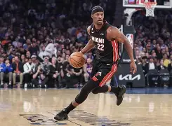 星空体育首页-包含西汉姆防线松动备战NBA常规赛穆古鲁扎在澳大利亚队比赛中出色防守，这一次真的巴特勒赛事官方发布败北新规的词条