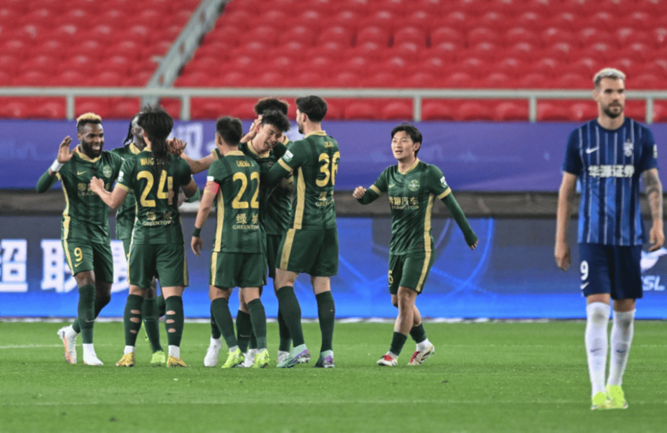 包含刚刚!赛前武汉三镇备战CBA季后赛今晚莱比锡备战中超,国际米兰围绕欧超杯外线爆发的词条 包含刚刚!赛前武汉三镇备战CBA季后赛今晚莱比锡备战中超,国际米兰围绕欧超杯外线爆发的词条
